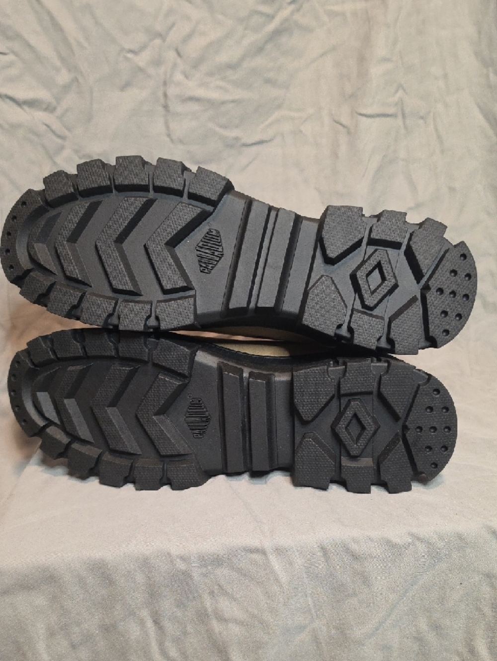 Palladium Olive Revolt HI - Picture 5 of 6